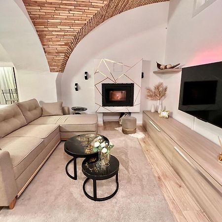 L'Arco Sul Lago • Gold Apartment Castro  Esterno foto