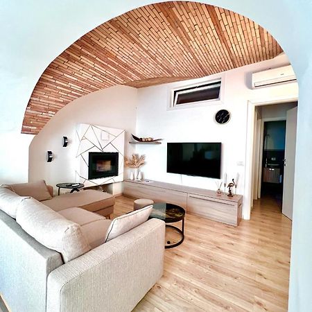 L'Arco Sul Lago • Gold Apartment Castro  Esterno foto